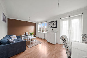 Photo 7- click for photo gallery